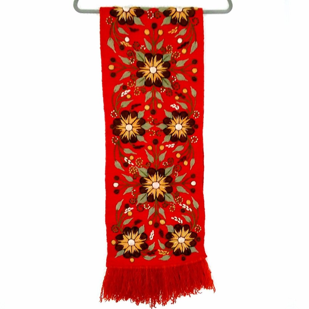 Real Peruvian Alpaca Table Bed Runner Handmade Embroidered Floral Red 60"x11"